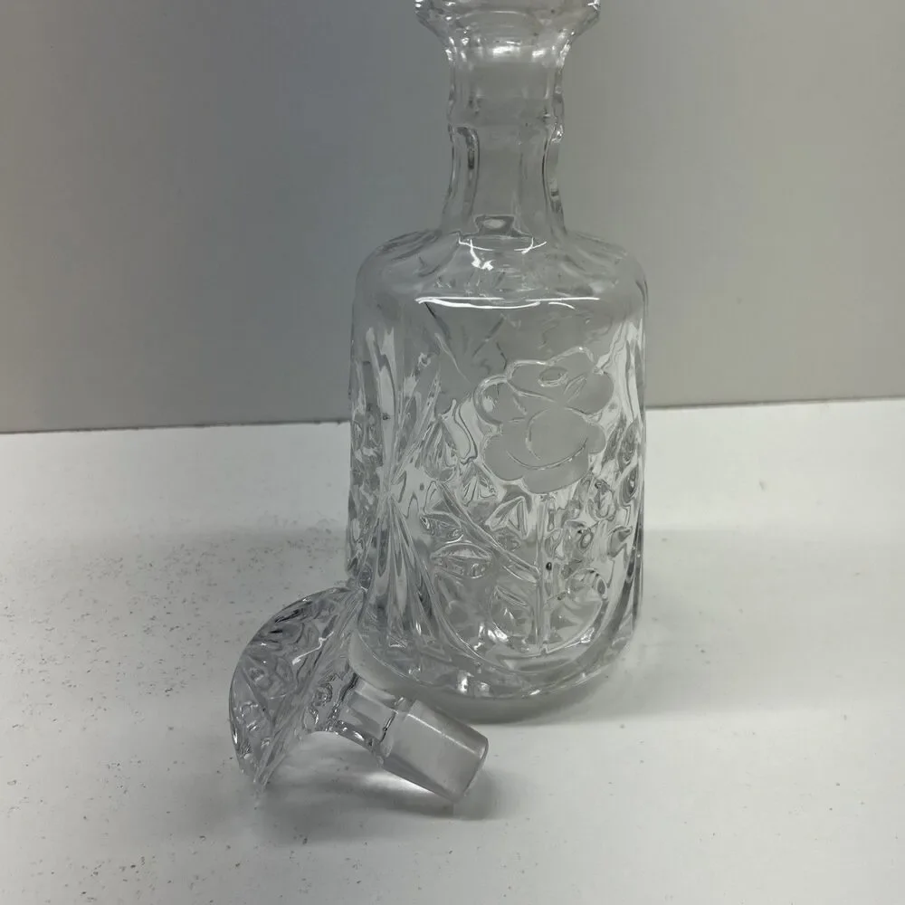 1970s Clear Crystal‎ Etched Rose Glass Liquor Decanter Barware Glassware